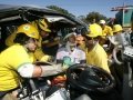 En el Km 14.5  de la carretera de Oro Juridiccion de Ciudad Delgado  ocurrio un percanse automovilisto un Microbus P185-405 se conducia a exesiva velocidad  y se precipito chocando con las bardas de seguridad volcando, dos perseonas se conducian en el automotor Marvin Saul Cabrera de 26 aÃ±os era el conductor y Ines Cabrera de 40 las dos personas resultaron heridas de gravedad comandos de salvamento las traslado al Hospital Molina . FOTO- JOSUE GUEVARA