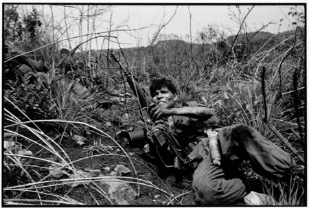 EL SALVADOR. Cabanas. 1983. Soldiers under fire. (EL SALVADOR, page 78) Â©Susan Meiselas/Magnum PhotosContact email:New York : photography@magnumphotos.comParis : magnum@magnumphotos.frLondon : magnum@magnumphotos.co.ukTokyo : tokyo@magnumphotos.co.jpContact phones:New York : +1 212 929 6000Paris: + 33 1 53 42 50 00London: + 44 20 7490 1771Tokyo: + 81 3 3219 0771Image URL:http://www.magnumphotos.com/Archive/C.aspx?VP=Mod_ViewBoxInsertion.ViewBoxInsertion_VPage&R=2K7O3RW7G0K&RP=Mod_ViewBox.ViewBoxZoom_VPage&CT=Image&SP=Image&IT=ImageZoom01&DTTM=Image&SAKL=T
