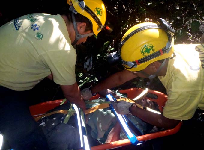 Sobrevive 24 horas en una Quebrada