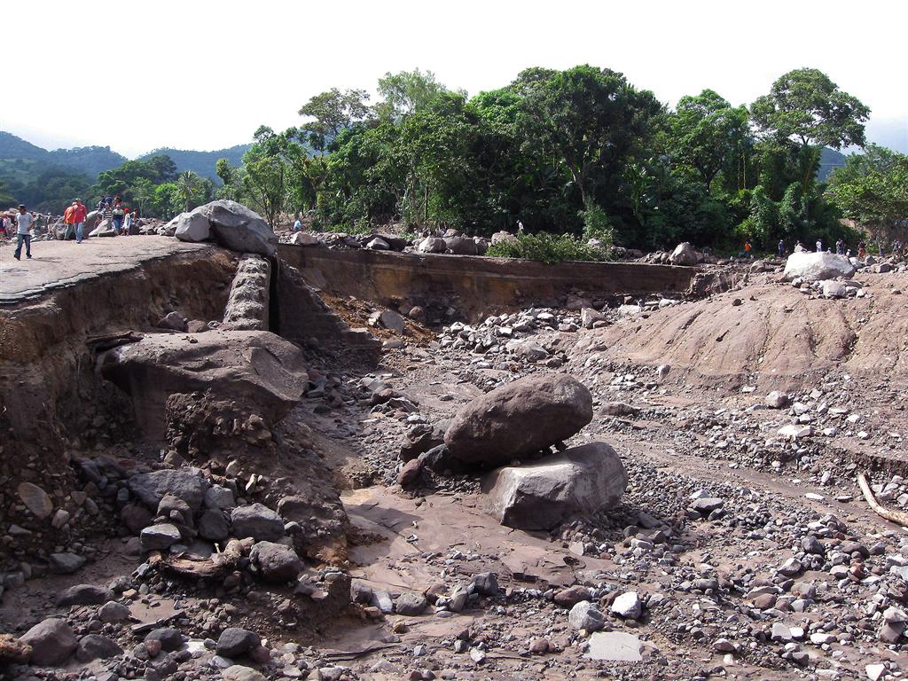 Ida-Guadalupe-Verapaz-El-Salvador