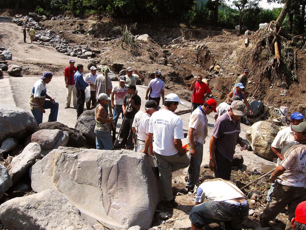 Ida-Guadalupe-Verapaz-El-Salvador