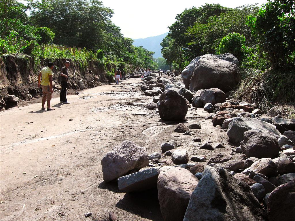 Ida-Guadalupe-Verapaz-El-Salvador