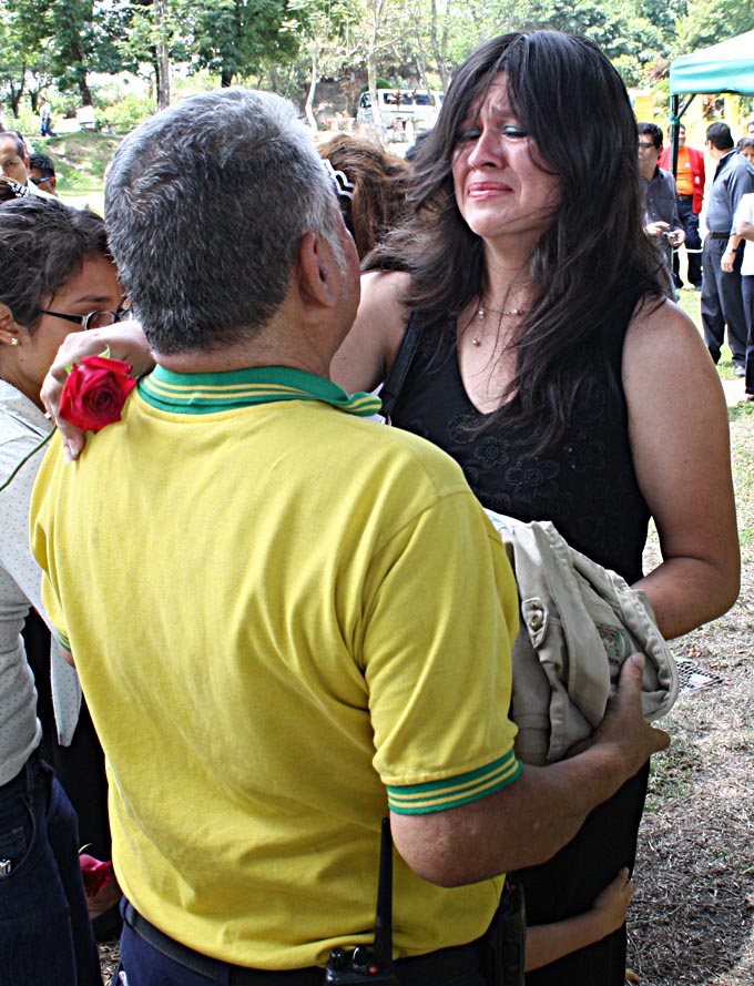 entierroMayen11