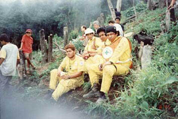 Edgar Johny" Ramos pictured right on Volcano Chinchontepeq search and rescue of Aviateca Air Crash 1996.
