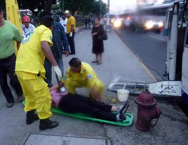 Accidente sobre Ave. Juan Pablo II