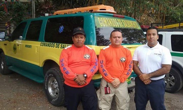 Jhonny, Antonio, and Roberto of CDS leave son to participante in USAR efforts in Equador.