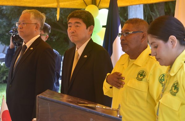 LE JAPON DONNE TROIS AMBULANCES À COMANDOS DE SALVAMENTO